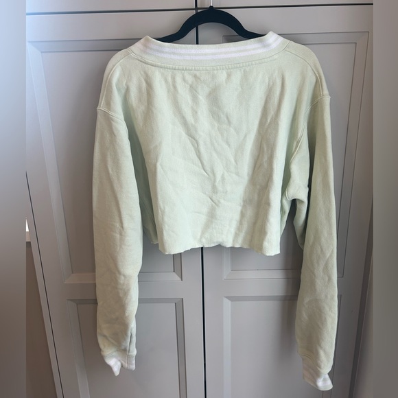 Champion cropped v neck pull over - Picture 2 of 3